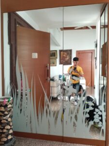 sticker cutting
